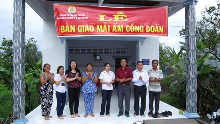 Một “Mái ấm Công đoàn” được bàn giao trong năm 2017