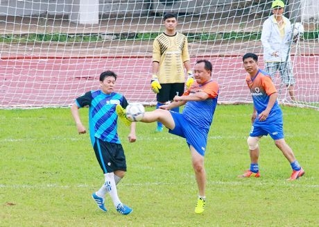 Trận đấu giữa CN Vietcombank Trà Vinh (trái) gặp CN Vietcombank Cà Mau. 