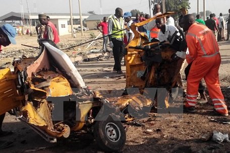 Hiện trường một vụ đánh bom tại Nigeria. (Nguồn: AFP/TTXVN)
