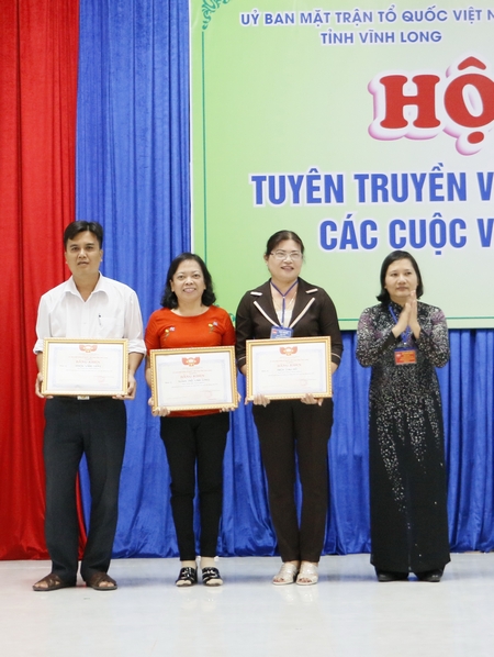 Các đội nhận giải Nhất, Nhì, Ba toàn đoàn