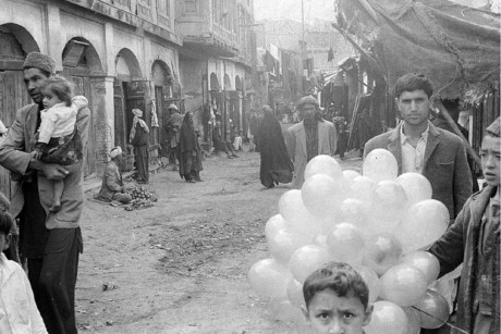 Cảnh tượng yên bình trong một khu chợ ở Kabul, vào tháng 12/1969.