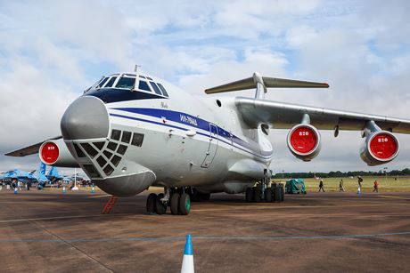 Ngoài ra, IL-76 cũng được sử dụng rộng rãi trong việc chở hàng hóa tiếp tế, cứu trợ hoặc chở cả đội hình các nhân viên cùng trực thăng cứu hộ đến ngay các vùng bị tai nạn hoặc thiên tai.