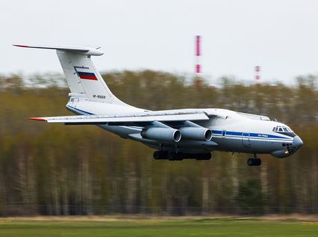 Theo đánh giá của trang Military-Today, IL-76 xếp thứ 5 trong top 10 máy bay vận tải quân sự lớn nhất thế giới./