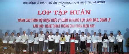 Đây là lớp tập huấn thứ 15 do Hội đồng Lý luận, phê bình văn học nghệ thuật Trung ương tổ chức.