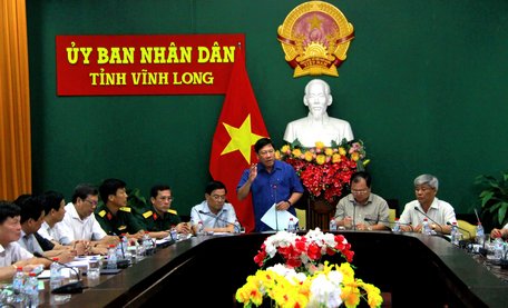 Bí thư Tỉnh ủy- Trần Văn Rón yêu cầu không được chủ quan, lơ là trong việc ứng phó bão.