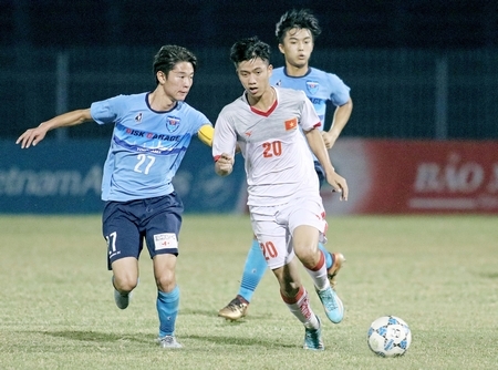 Tiền vệ Phan Văn Đức (20) tại Giải bogn1 đá U21 quốc tế Báo Thanh Niên 2017.