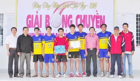 Đội Long Mỹ (Mang Thít) giành chức vô địch mùa giải 2014.