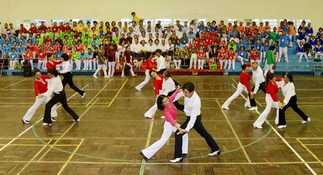 Dance sport (khiêu vũ thể thao) đang phát triển tốt.