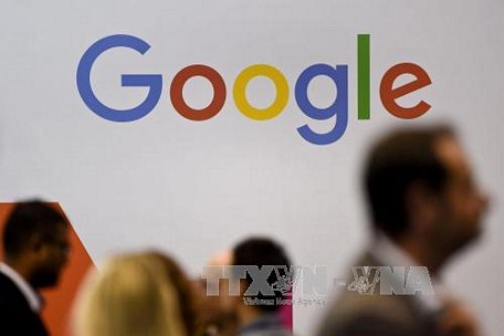 Biểu tượng Google tại một hội nghị ở Lisbon, Bồ Đào Nha ngày 8/11/2017. Ảnh: AFP/TTXVN