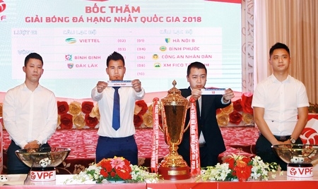 BTC tiến hành bốc thăm xếp lịch thi đấu