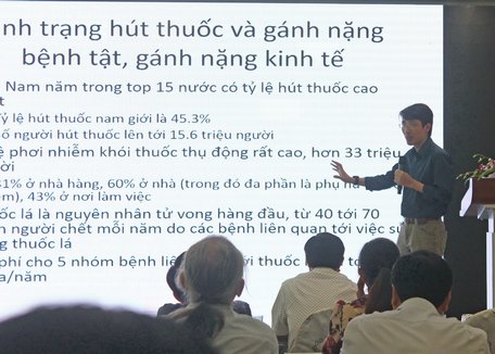 Khuyến cáo cảnh báo về thuốc lá trong một hội thảo chuyên đề.