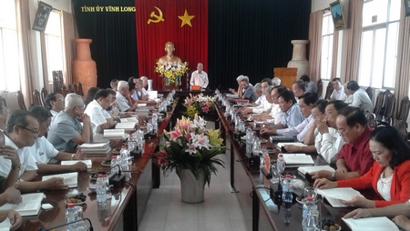 Đồng chí Trương Văn Sáu- Phó Bí thư Thường trực Tỉnh ủy, Chủ tịch HĐND tỉnh chủ trì hội nghị.