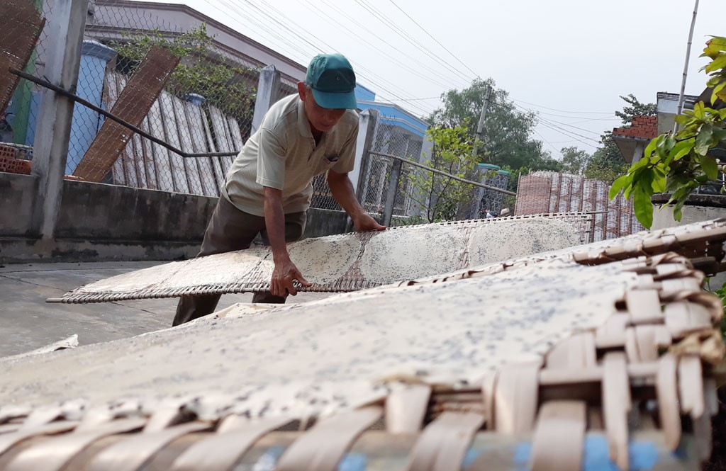 Làng nghề bánh tráng vào xuân. Ảnh: Thanh Nga