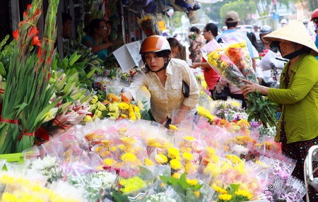 Hoa cũng đắt hàng dịp 23/12 âl