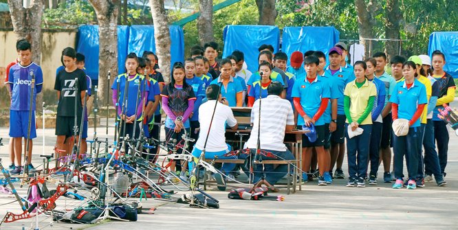 Bộ môn bắn cung đã nghiêm túc với giáo án, cung tên đầy đủ cho chương trình dài hơi của mùa giải 2018.