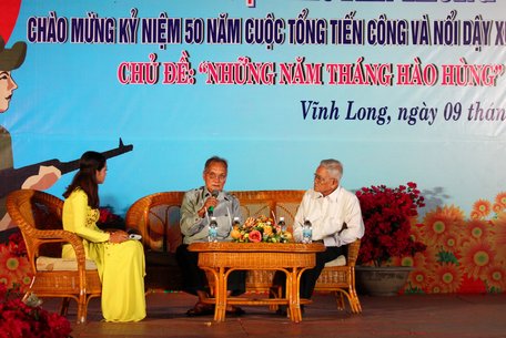 Những buổi nói chuyện về lịch sử giúp thế hệ trẻ tự hào và phấn đấu tiếp bước truyền thống hào hùng của thế hệ đi trước. Ảnh: TL