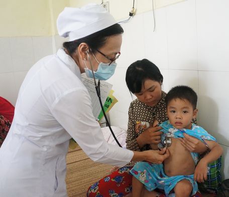 Với nghề y, đạo đức đóng vai trò quan trọng hàng đầu bởi đây là nghề chữa bệnh cứu người