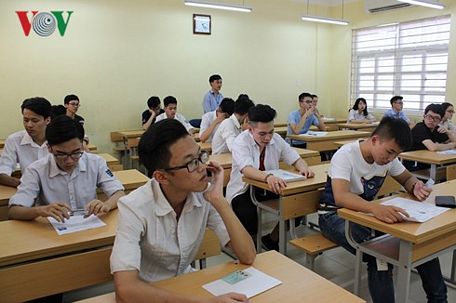 Năm nay, học sinh làm đề thi THPT Quốc gia sẽ có thêm kiến thức lớp 11 (ảnh minh họa)