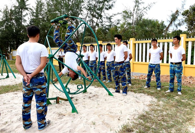 Cán bộ, chiến sĩ hải quân thường xuyên rèn luyện thể lực, nâng cao sức chiến đấu