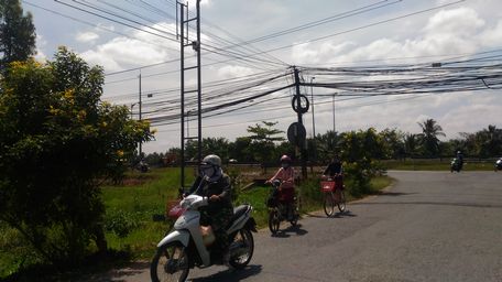 Nằm ở những vị trí quan trọng, camera an ninh của xã Thuận An ngày đêm “chong mắt” hỗ trợ cho bà con.