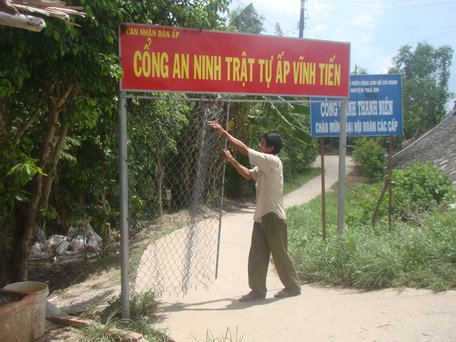 Nhiều mô hình, cách làm hay góp phần đấu tranh, ngăn chặn các loại tội phạm. Trong ảnh: Mô hình cổng rào an ninh trật tự.Ảnh: TL