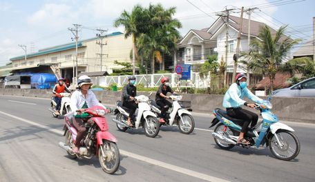 Địa bàn xã Lộc Hòa nằm ngay tuyến quốc lộ và gần khu công nghiệp nên gặp khó trong việc bảo vệ môi trường và giữ gìn an ninh trật tự.