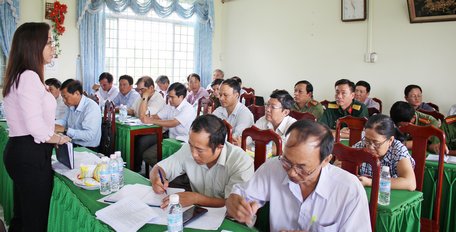 Đoàn khảo sát lưu ý xã cần hoàn thiện một số hồ sơ cần thiết để tái công nhận một số tiêu chí. 