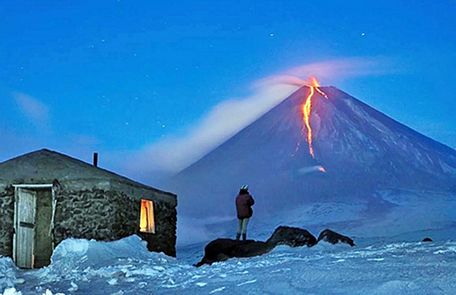 Hoạt động núi lửa tại Kamchatca, Nga.