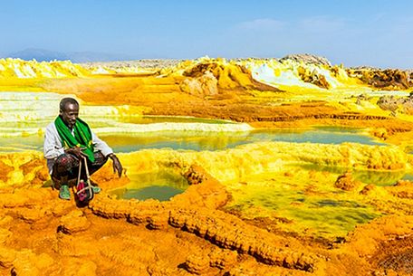 Một người dân Afar tại vùng lõm Danakil, Ethiopia.