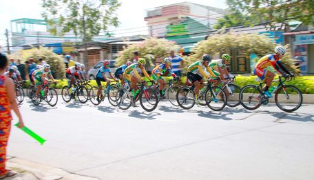 Tuy nhiên, tốc độ đường đua được đẩy lên khá cao.