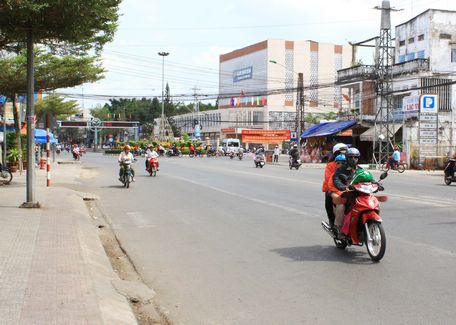 Hệ thống đô thị trong tỉnh đã có bước phát triển đáng ghi nhận, gắn liền với quá trình hình thành và phát triển của ngành xây dựng tỉnh. Trong ảnh: Một góc TP Vĩnh Long.