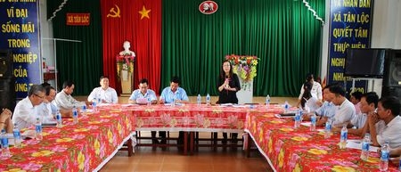 Đoàn khảo sát làm việc tại xã Tân Lộc