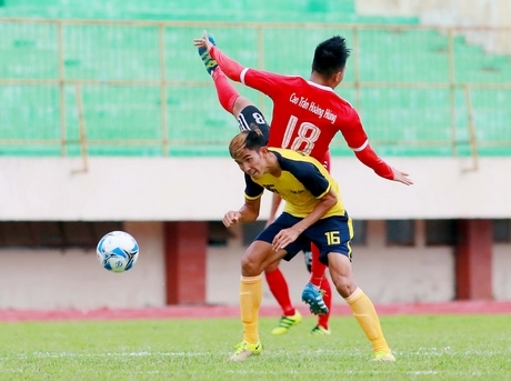 Văn Huyền (16, Vĩnh Long) trước Hoàng Hùng (18, Tiền Giang).