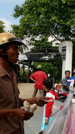 Cần bỏ thói quen hút thuốc lá để bảo vệ sức khỏe và tránh những căn bệnh hiểm nghèo.