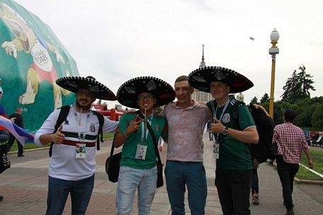 Cổ động viên Mexico đến Nga cổ vũ World Cup 2018. (Ảnh: Trần Giáp/Vietnam+)