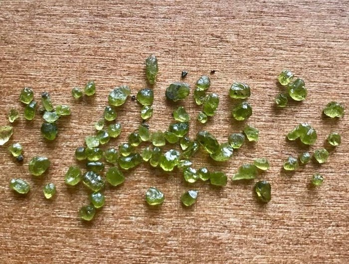 Một carat (0,2 gram) đá Olivine có giá khoảng 50-80 USD. (Ảnh: ScienceAlert)