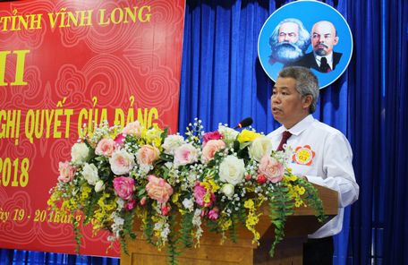 Các thí sinh trình bày phần thuyết trình tại hội thi