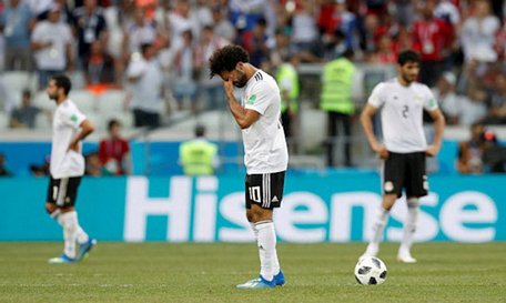 Mohamed Salah (giữa) và đồng đội trắng tay rời World Cup 2018.
