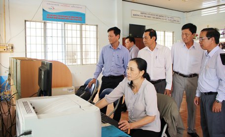 Bên cạnh việc đầu tư xây dựng CS.VCVH, cần có kinh phí để trang bị phương tiện làm việc.