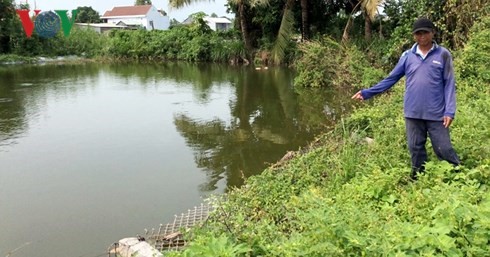  Ông Lê Quang Vinh, huyện Châu Thành, tỉnh An Giang người tham gia chuỗi ngay từ những đầu, hiện nay các ao nuôi của ông đã bỏ không đã 2 năm