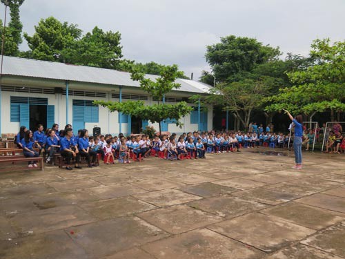 Một tiết sinh hoạt của học sinh trên cồn Phó Ba