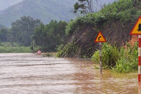Mưa lũ do ảnh hưởng của bão số 3 đã chia cắt, cô lập huyện Ba Chẽ (Quảng Ninh). Ảnh: PV