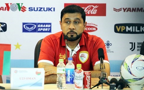 HLV HLV Hamed Khalifa Hamed Al’Azanicho của Olympic Oman (Ảnh: Dương Thuật)