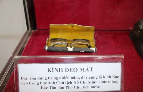 Chiếc cối xay tiêu của Bác Tôn mua tặng cho người vợ thân yêu khi Bác đi công tác ở Liên Xô