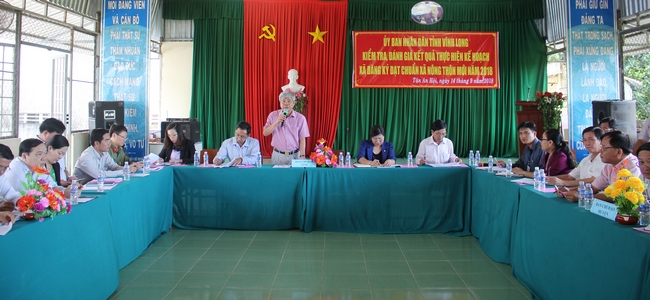 Đoàn làm việc tại xã Tân An Hội.