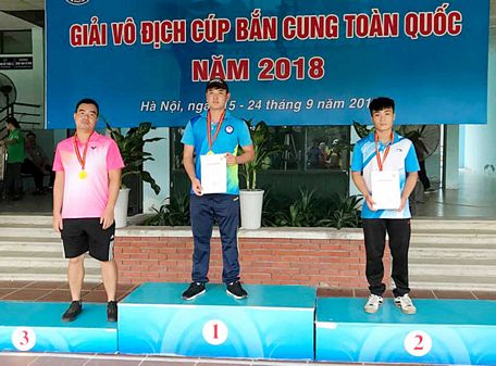 VĐV Nguyễn Văn Đầy (Vĩnh Long) nhận HCV.
