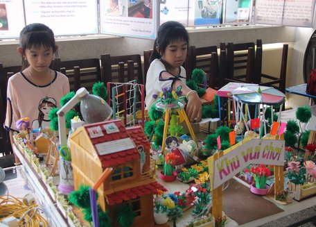 Các sản phẩm tham gia đều gắn liền với cuộc sống, học tập của học sinh.