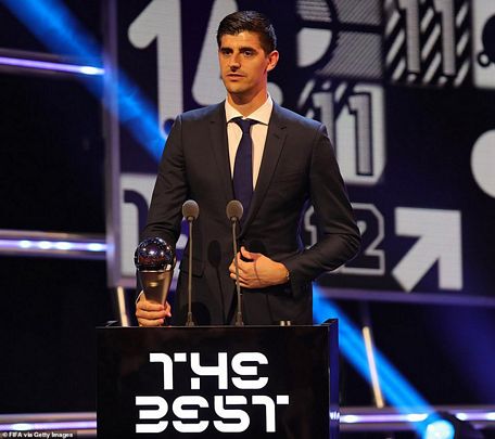  Thibaut Courtois giành giải Thủ môn xuất sắc nhất