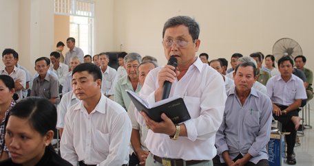 Cử tri Nguyễn Trung Trực (ấp Hồi Xuân) gửi gắm các kiến nghị liên quan đến chính sách cho người có công.