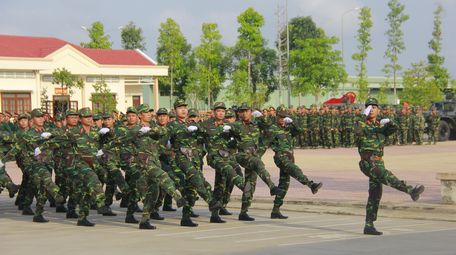 Lực lượng vũ trang thi đua lập thành tích, góp phần xây dựng đơn vị vững mạnh toàn diện.